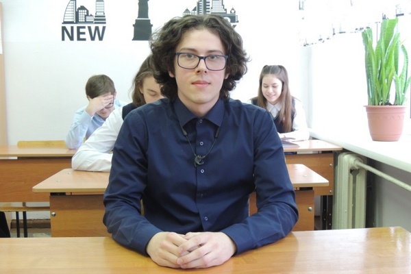 Семен Черепанов  учащийся 11а класса Призер РЭ ВсОШ по экономике и физике.